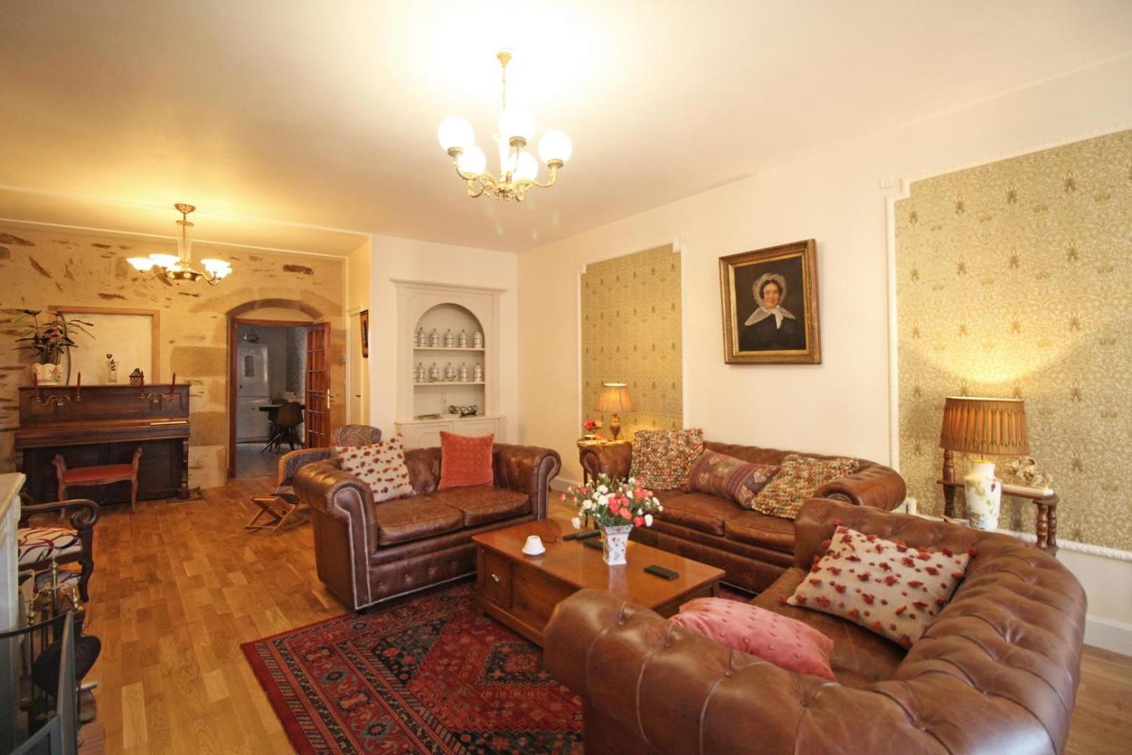 Maison Gay Lussac แซ็งต์-เลโอนาร์-เดอ-โนบลาต์ ภายนอก รูปภาพ